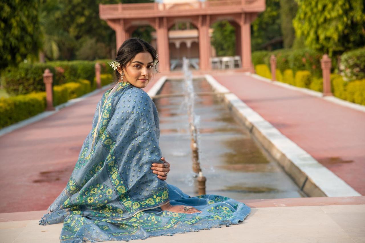 Umaid Palace - A Lakeside Heritage Palace Resort Near Jaipur Close To Bhangarh & Chand Baori Stepwell Abhaneri Dubbi Екстер'єр фото