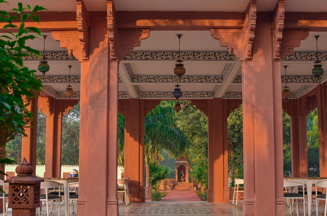 Umaid Palace - A Lakeside Heritage Palace Resort Near Jaipur Close To Bhangarh & Chand Baori Stepwell Abhaneri Dubbi Екстер'єр фото